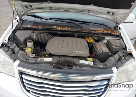 2014 Chrysler Town & Country Touring from USA, damaged, VIN 2C4RC1BG1ER272939